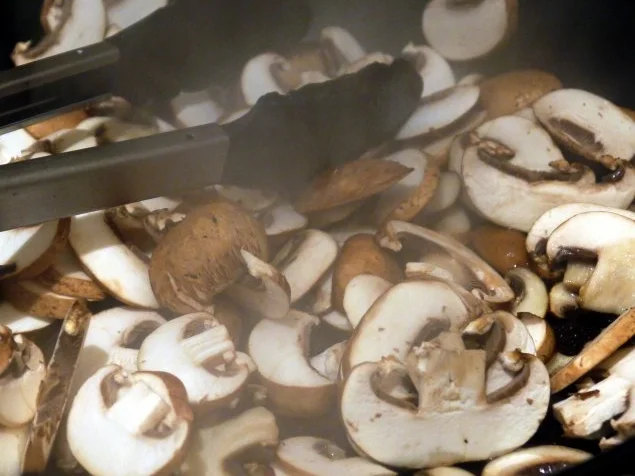 Spaghetti mit Cognac-Champignons - Rezept - Bild Nr. 6