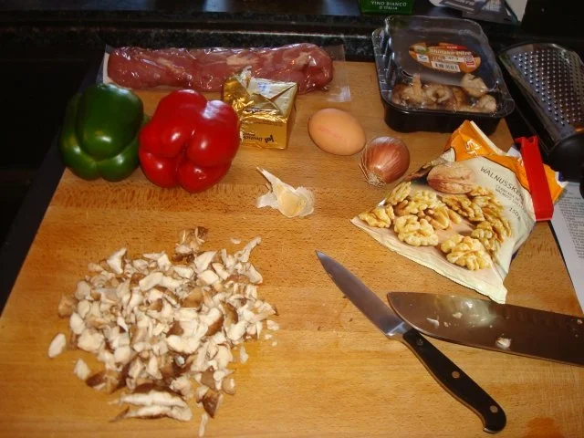 Rezept: Gefülltes Schweinefilet mit Nudeln und Paprikagemüse Bild Nr. 3 Gefülltes Schweinefilet mit Nudeln und Paprikagemüse - Rezept - Bild Nr. 3