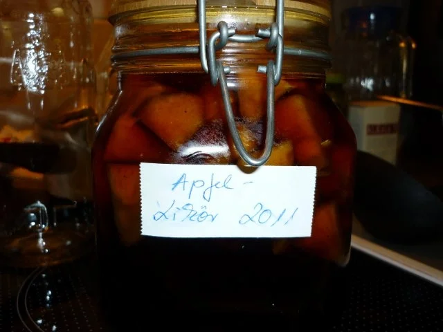 Rezept: APFEL - LIKÖR APFEL - LIKÖR - Rezept