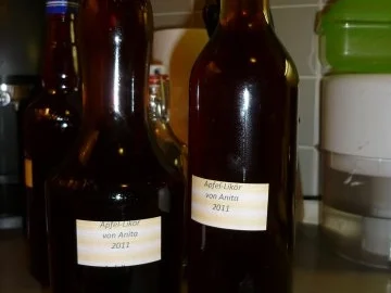 Rezept: APFEL - LIKÖR Bild Nr. 2 APFEL - LIKÖR - Rezept - Bild Nr. 2