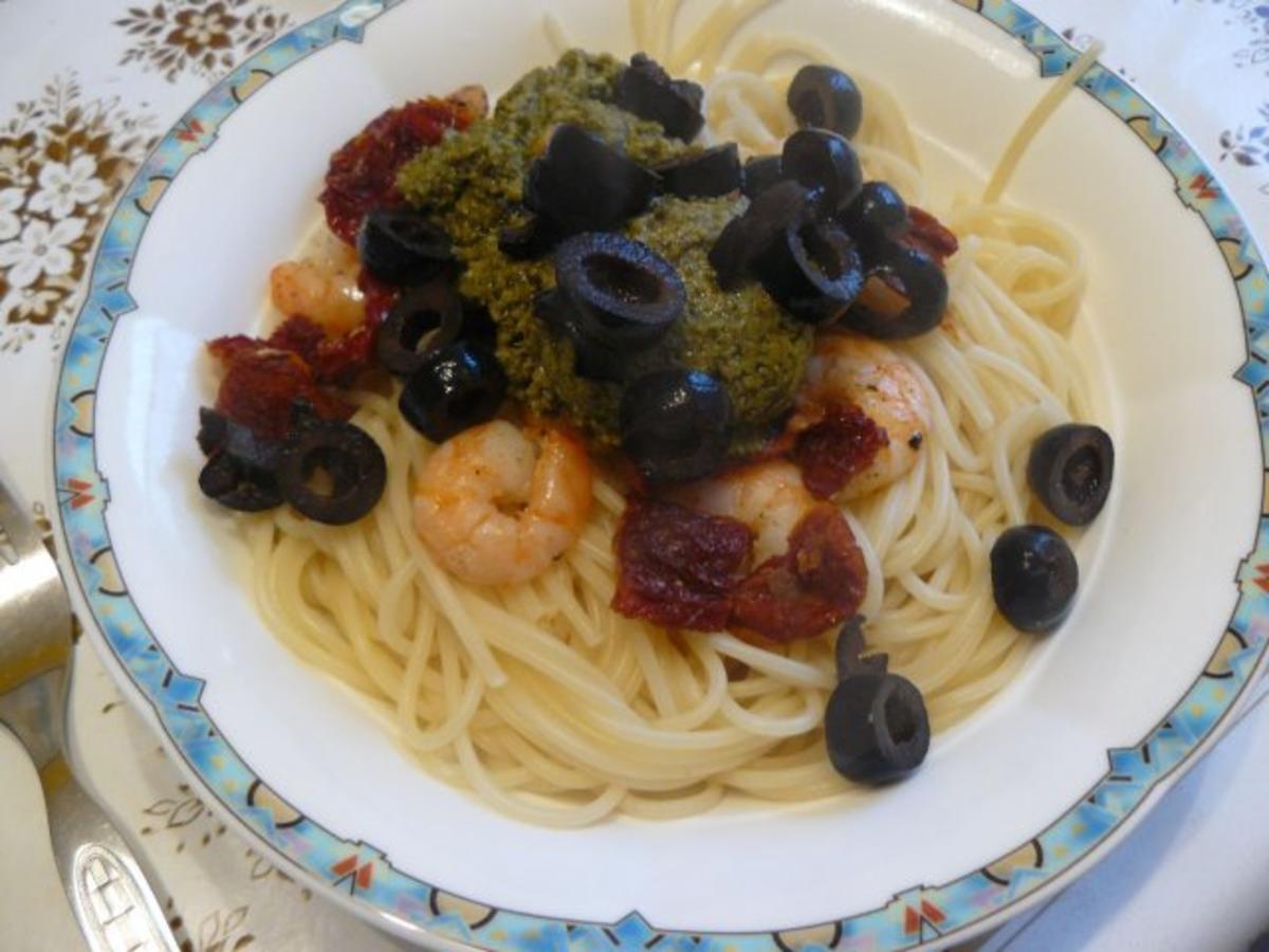 Pestospaghetti mit Shrimps - Rezept