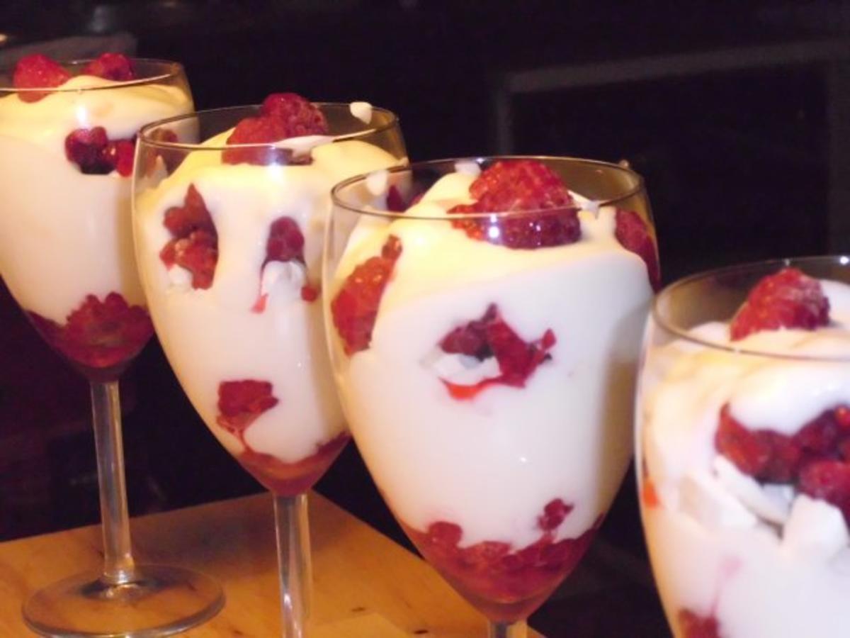 Himbeer-Kokos-Trifle - Rezept mit Bild - kochbar.de