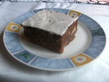 Apfel-Brownies mit Zimtglasur - Rezept