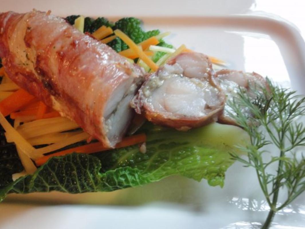 Seeteufelfilet im Serranomantel - schnell &amp; einfach - 106 kcal/100g