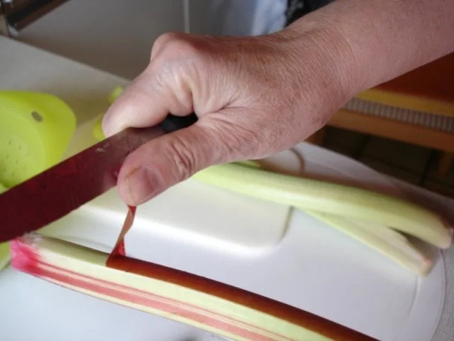 Rezept: Rhabarberkuchen nach Frau Graen Bild Nr. 5 Rhabarberkuchen nach Frau Graen - Rezept - Bild Nr. 5