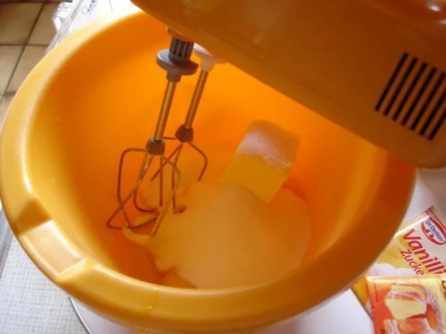 Rezept: Rhabarberkuchen nach Frau Graen Bild Nr. 11 Rhabarberkuchen nach Frau Graen - Rezept - Bild Nr. 11