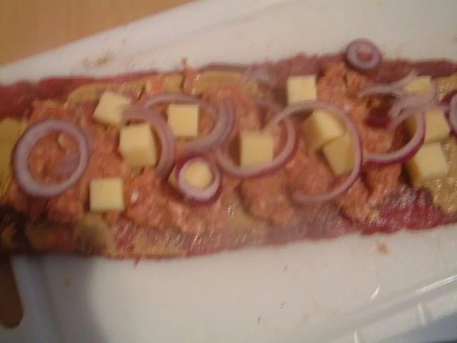 Rinderrouladen gefüllt mit mit Mett und Käse in Biersauce - Rezept - Bild Nr. 4