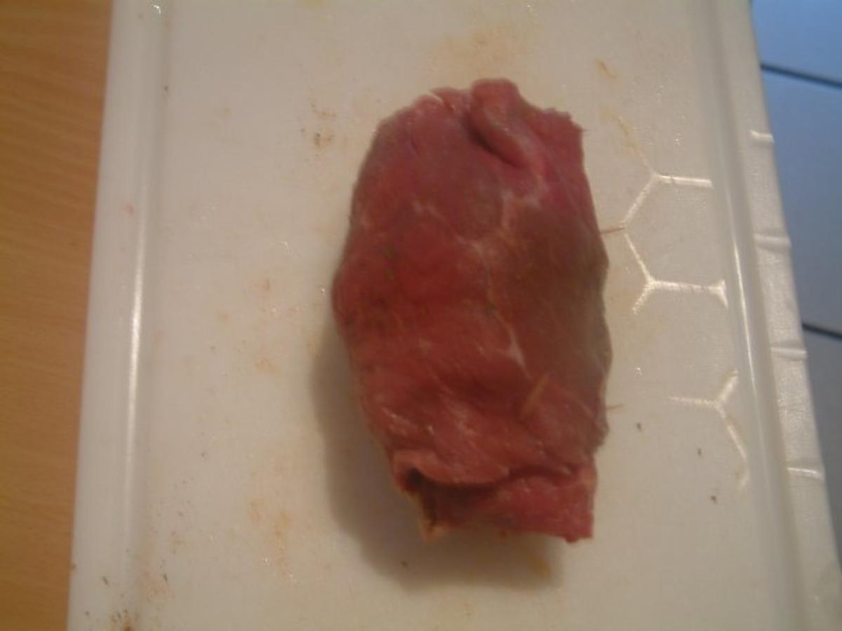 Rinderrouladen gefüllt mit mit Mett und Käse in Biersauce - einfach ...