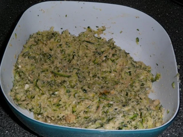 Zucchinipuffer mit Käse und Pinienkernen - Rezept - Bild Nr. 5