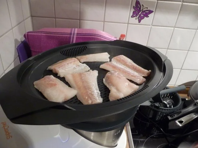 Küchenfee - Rezepte : Gedämpften Alaska-Seelachs auf Salat - Rezept - Bild Nr. 2