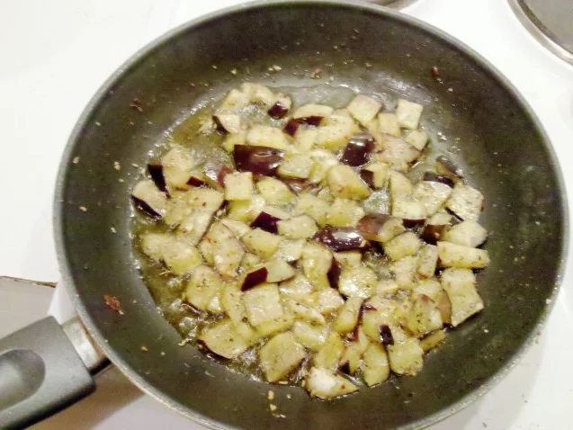 Eier: Käse-Aubergine-Omelett â la Gudrun - Rezept - Bild Nr. 3