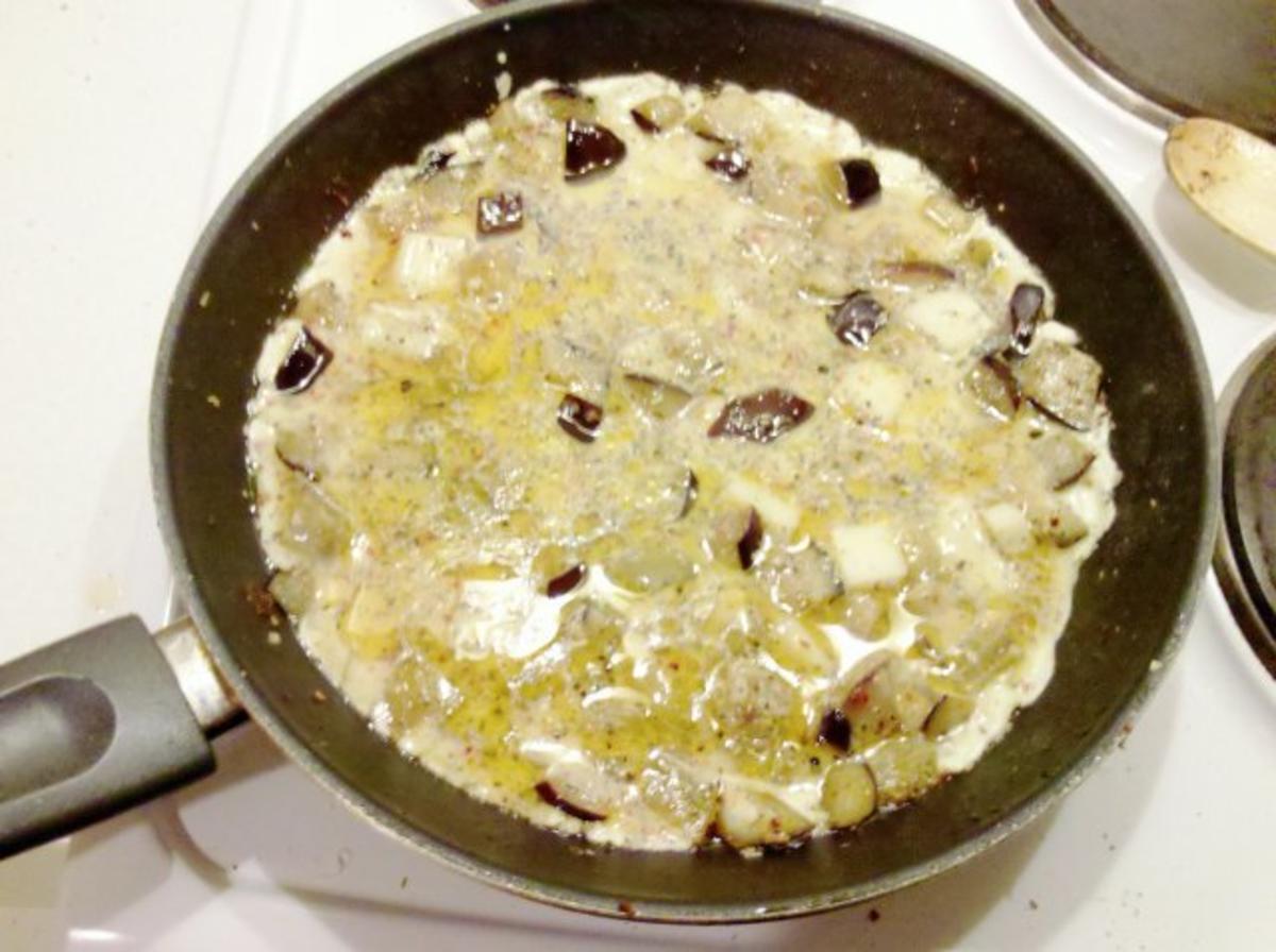 Eier: Käse-Aubergine-Omelett â la Gudrun - Rezept - Bild Nr. 4