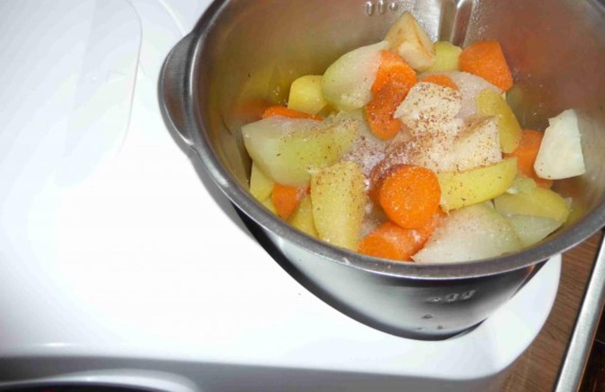 Küchenfee - Rezepte : 4 - er - lei Gemüsemus mit Bratwurst und Zwiebelringen - Rezept