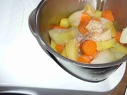 Küchenfee - Rezepte : 4 - er - lei Gemüsemus mit Bratwurst und Zwiebelringen - Rezept