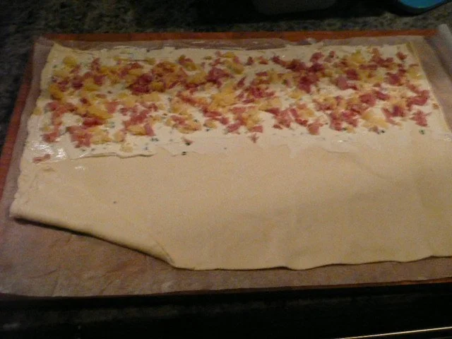 Rezept: BLÄTTERTEIG / Schinken -Käse -Stangen Bild Nr. 2 BLÄTTERTEIG / Schinken -Käse -Stangen - Rezept - Bild Nr. 2