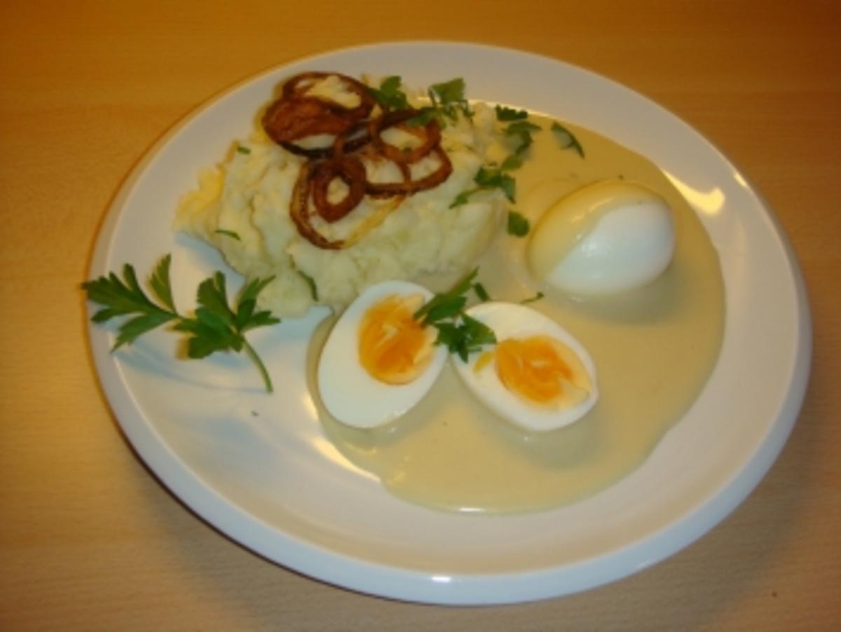 Eier in Senfsoße mit Stampfkartoffeln - Rezept