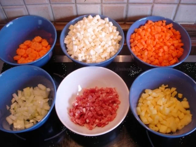 Rezept: Sellerie-Möhren-Suppe Bild Nr. 4 Sellerie-Möhren-Suppe - Rezept - Bild Nr. 4