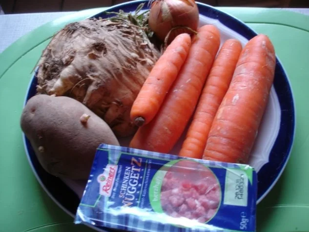 Rezept: Sellerie-Möhren-Suppe Bild Nr. 2 Sellerie-Möhren-Suppe - Rezept - Bild Nr. 2