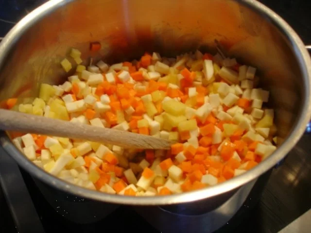 Rezept: Sellerie-Möhren-Suppe Bild Nr. 5 Sellerie-Möhren-Suppe - Rezept - Bild Nr. 5