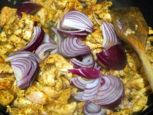 Rezept: Spicy Chicken mit Knoblauch-Limetten-Dip Bild Nr. 7 Spicy Chicken mit Knoblauch-Limetten-Dip - Rezept - Bild Nr. 7