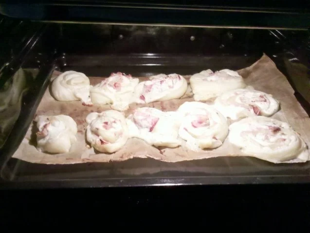 Rezept: Abendbrot: Käse-Schinken-Schnecken Bild Nr. 7 Abendbrot: Käse-Schinken-Schnecken - Rezept - Bild Nr. 7