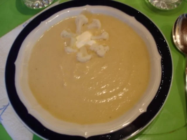 Rezept: Blumenkohlsuppe à la Papa Blumenkohlsuppe à la Papa - Rezept