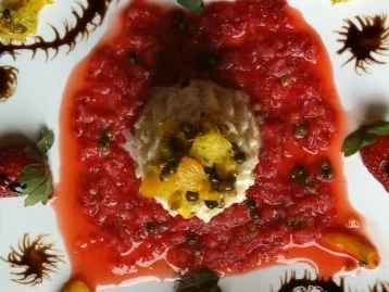 Milchreis auf Erdbeerspiegel mit Orangen-Grüner Pfeffer-Soße.. - Rezept - Bild Nr. 4