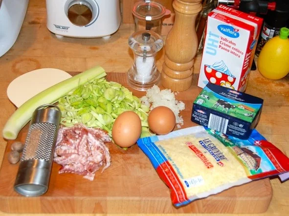 Rezept: LAUCH - KÜCHLEIN / TARTELETTES AUX POIREAUX LAUCH - KÜCHLEIN / TARTELETTES AUX POIREAUX - Rezept