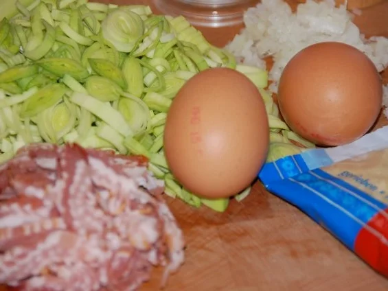 Rezept: LAUCH - KÜCHLEIN / TARTELETTES AUX POIREAUX Bild Nr. 3 LAUCH - KÜCHLEIN / TARTELETTES AUX POIREAUX - Rezept - Bild Nr. 3