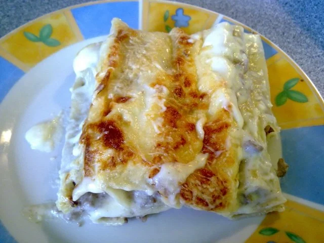 Cannelloni mit Fleischfüllung in Bechamelsauce - Rezept - Bild Nr. 2