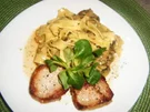 Rezept: Kalbsmedaillons mit Champignonnudeln Kalbsmedaillons mit Champignonnudeln - Rezept