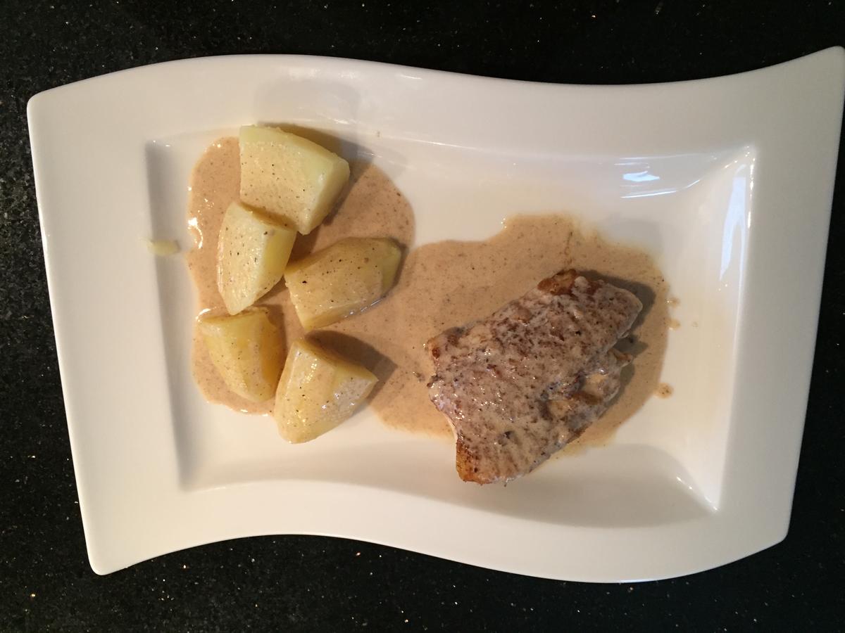 Fisch:  Wolfsbarschfilet in Champagner-Sahne-Sauce - Rezept - Bild Nr. 3828