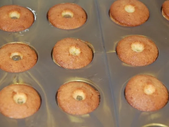 GETRÄNKTE ORANGEN - MINI - GUGELHÖPFLI - Rezept - Bild Nr. 5