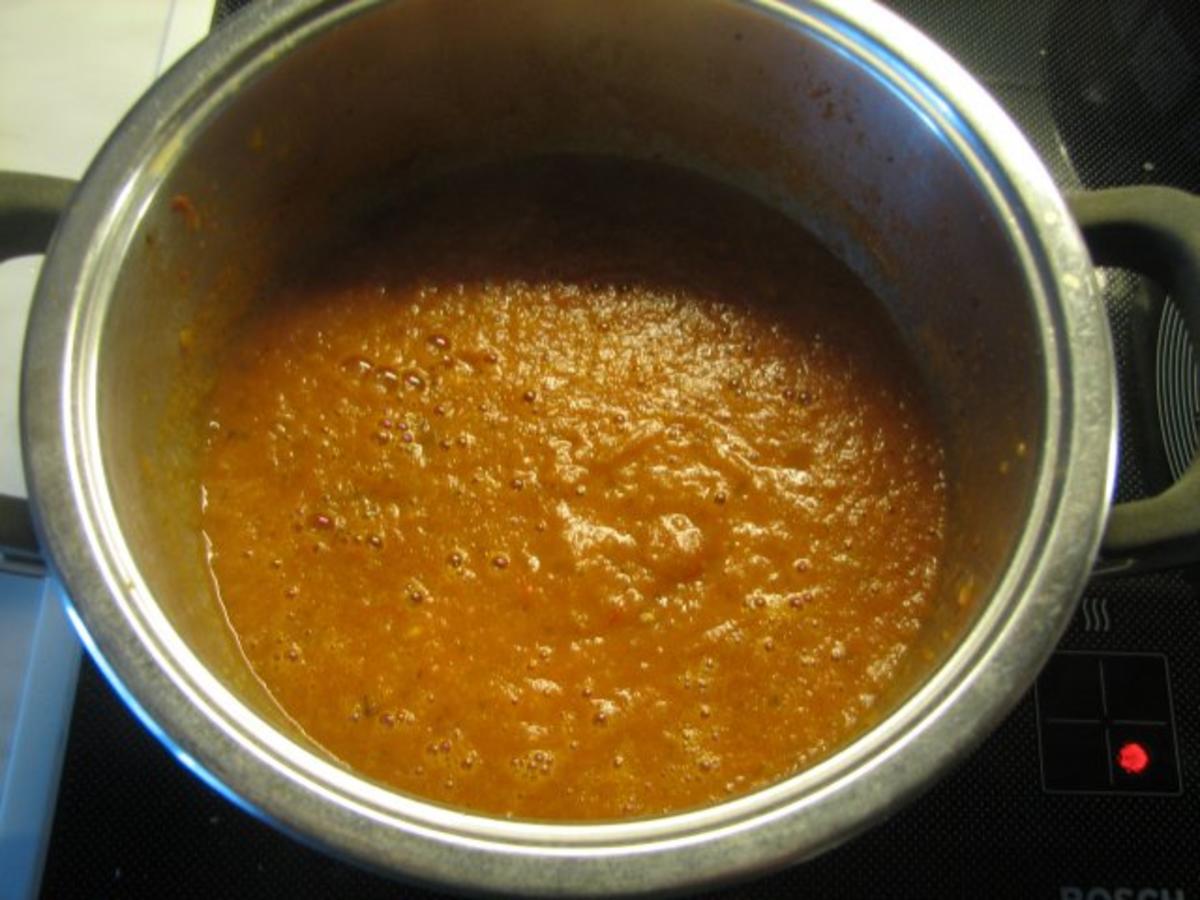 Gefüllte Zucchini mit Tomatensauce und Naturreis - Rezept - kochbar.de