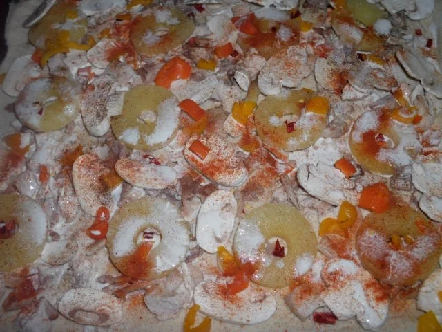 Pizza mit Hähnchen und Champignons - Rezept - Bild Nr. 7