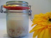 Selbstgemachtes Schweineschmalz mit Zwiebel und Speck - Rezept