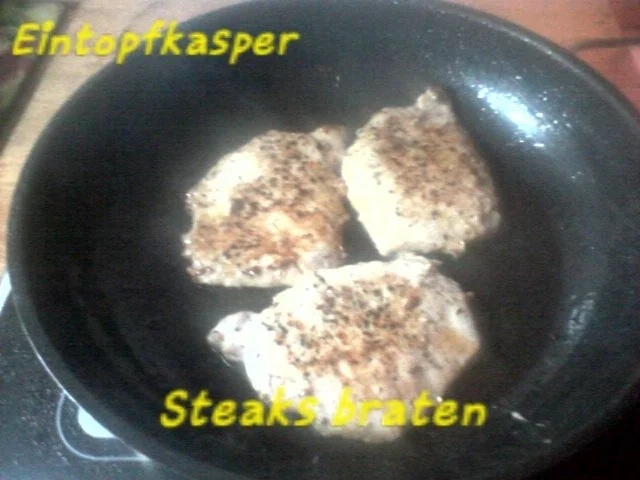 Kräuterzwiebel Steaks mit Rahmstielmus a`la Jörg und Salzkartoffeln - Rezept - Bild Nr. 3