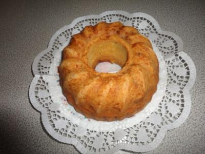 Rezept: Guglhupf a'la Erna Faux Guglhupf a'la Erna Faux - Rezept