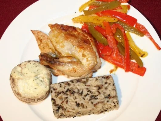 Feuriger Kapaun, dazu Gemüse „Pas de deux“ - Rezept