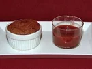 Halbflüssiger Schokokuchen mit Erdbeeren und Vanilleeis (Miriam Pede) - Rezept