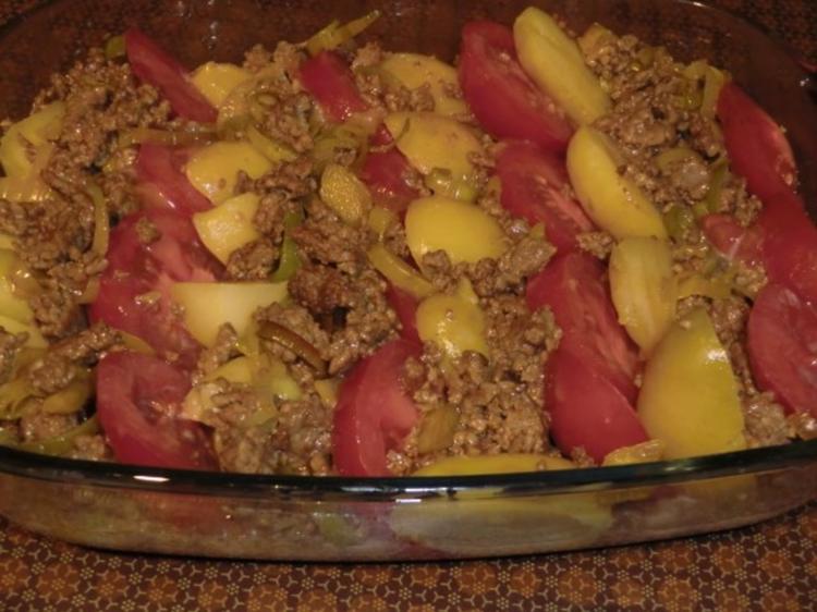 Kartoffel Auflauf mit Hack und Tomaten - einfach - 111 kcal/100g