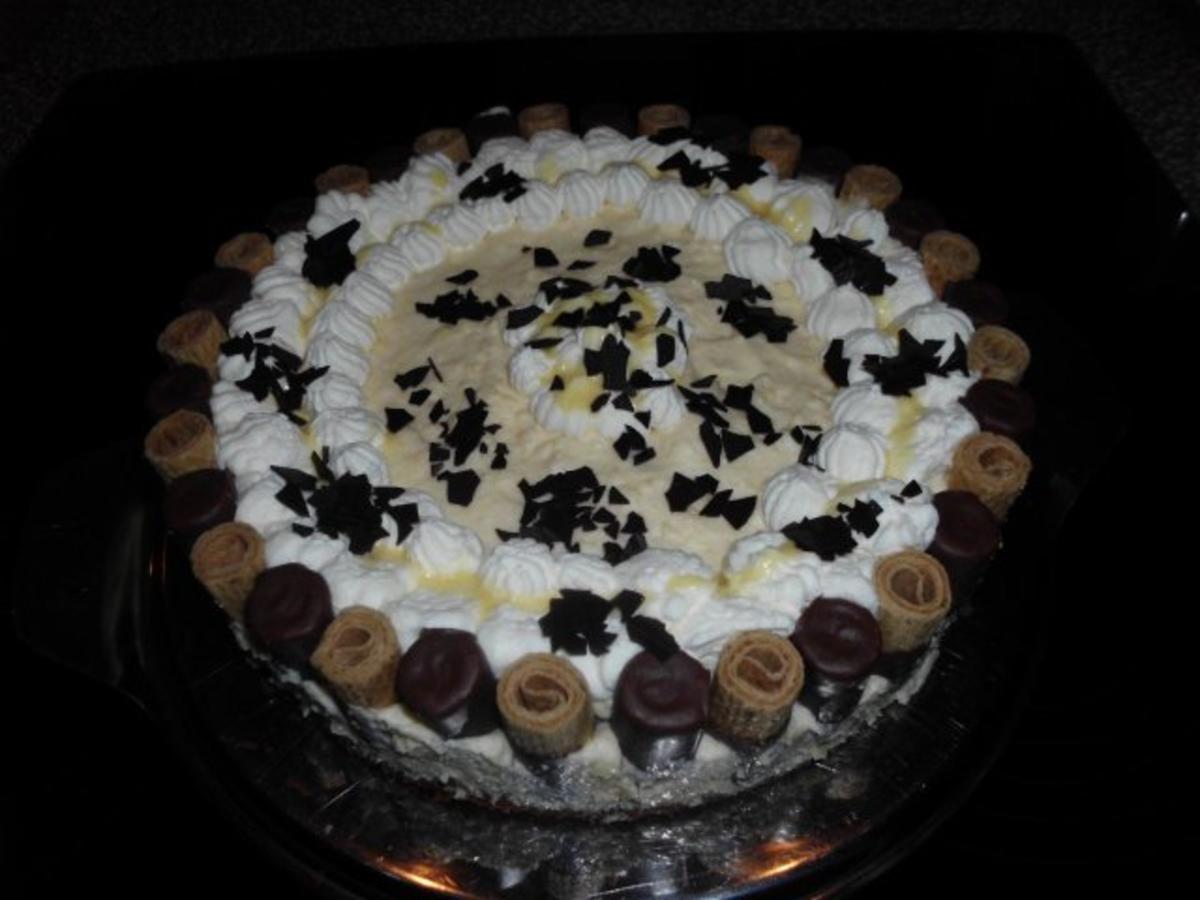 Bilder für Eierlikör-Sahne-Torte Rezept