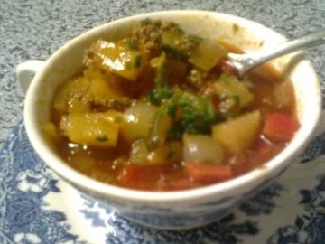 Rezept: Hackfleischsuppe Bild Nr. 2 Hackfleischsuppe - Rezept - Bild Nr. 2