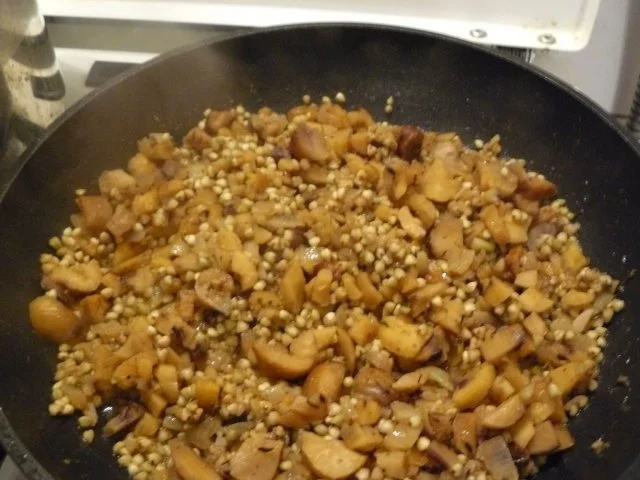 Rezept: Wirsingkohlrouladen mit Maronenfüllung Bild Nr. 3 Wirsingkohlrouladen mit Maronenfüllung - Rezept - Bild Nr. 3