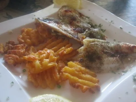 Rezept: Gebratene Dänische Bastarde mit Dänischen Pommes Gebratene Dänische Bastarde mit Dänischen Pommes - Rezept