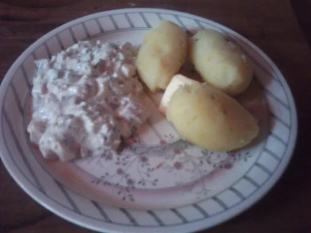 Rezept: Matjessalat a´la Jörg mit Anabelle ( die ersten neuen Kartoffeln aus Zypern ) Bild Nr. 10 Matjessalat a´la Jörg mit Anabelle ( die ersten neuen Kartoffeln aus Zypern ) - Rezept - Bild Nr. 10