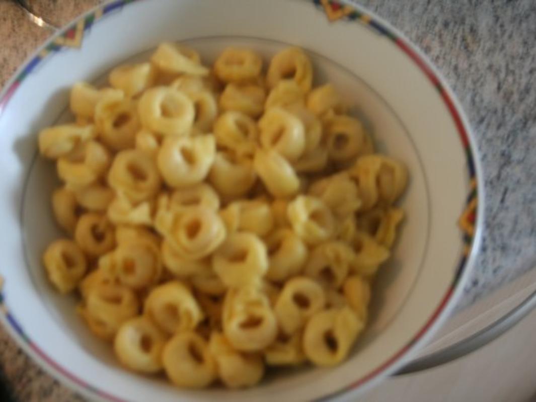 Tortellini mit Spinat Gorgonzola Sauce - schnell &amp; einfach - von Hoolhern