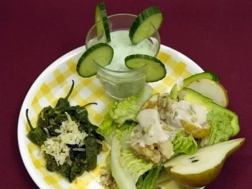 Russisch Roulette-Pimientos mit Schrebergarten-Salat und Gurkenlassi (Charlotte Karlinder) - Rezept - Bild Nr. 9
