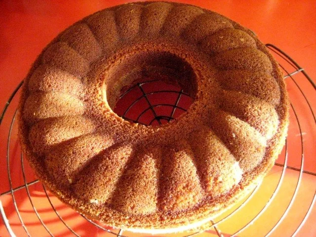 Rezept: Feiner Eierlikör - Kuchen Feiner Eierlikör - Kuchen - Rezept