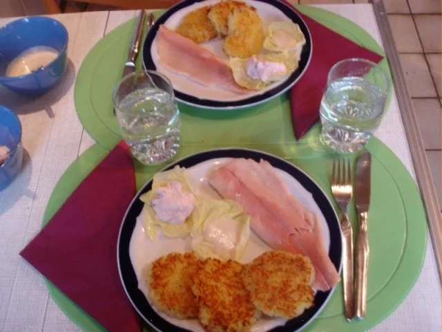 Rezept: Forellenfilet mit Reibekuchen und Dips Bild Nr. 6 Forellenfilet mit Reibekuchen und Dips - Rezept - Bild Nr. 6